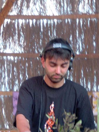  Bildname: IM001343.jpg 
 Breite: 600 Pixel 
 H�he: 800 Pixel 
 Gr�sse: 103 kB 