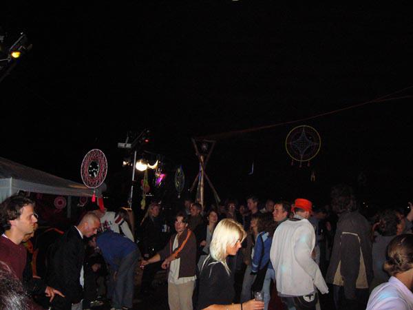  Bildname: jalanda in exile 004.jpg 
 Breite: 600 Pixel 
 H�he: 450 Pixel 
 Gr�sse: 45 kB 