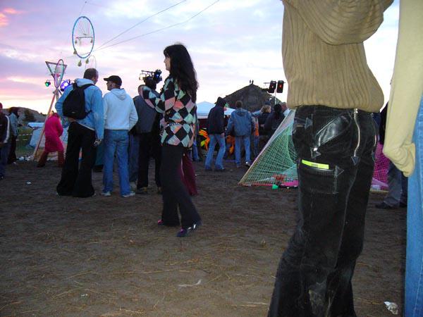  Bildname: jalanda in exile 041.jpg 
 Breite: 600 Pixel 
 H�he: 450 Pixel 
 Gr�sse: 65 kB 