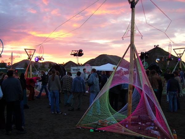  Bildname: jalanda in exile 046.jpg 
 Breite: 600 Pixel 
 H�he: 450 Pixel 
 Gr�sse: 69 kB 