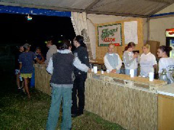  Bildname: 174.jpg 
 Breite: 240 Pixel 
 H�he: 180 Pixel 
 Gr�sse: 20 kB 