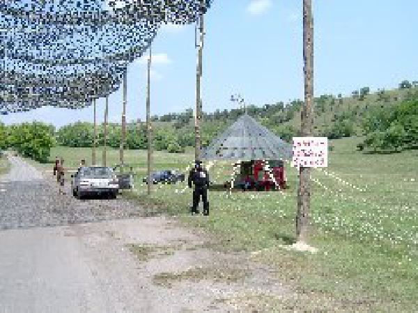  Bildname: 199.jpg 
 Breite: 240 Pixel 
 H�he: 180 Pixel 
 Gr�sse: 20 kB 