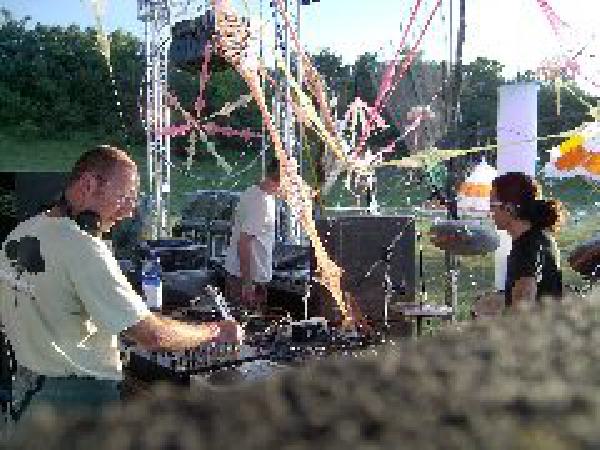  Bildname: 232.jpg 
 Breite: 240 Pixel 
 H�he: 180 Pixel 
 Gr�sse: 19 kB 