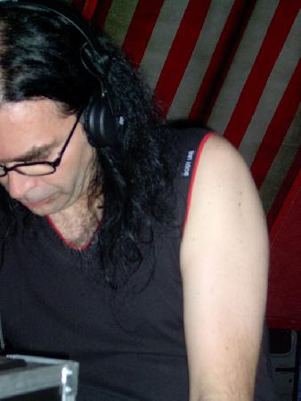  Bildname: IM000012.jpg 
 Breite: 600 Pixel 
 H�he: 800 Pixel 
 Gr�sse: 60 kB 