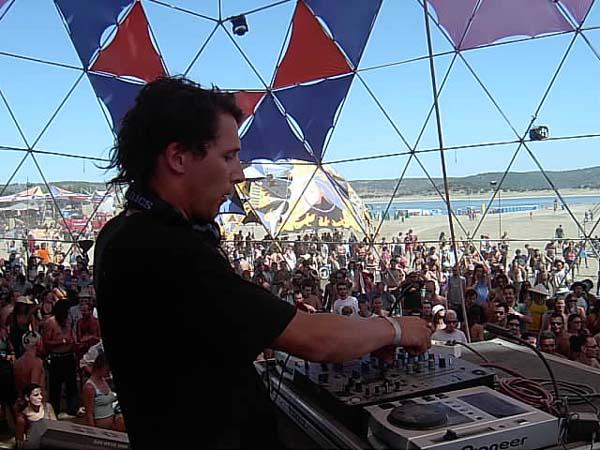  Bildname: 683.jpg 
 Breite: 600 Pixel 
 H�he: 450 Pixel 
 Gr�sse: 65 kB 