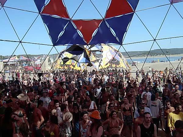  Bildname: 684.jpg 
 Breite: 600 Pixel 
 H�he: 450 Pixel 
 Gr�sse: 75 kB 