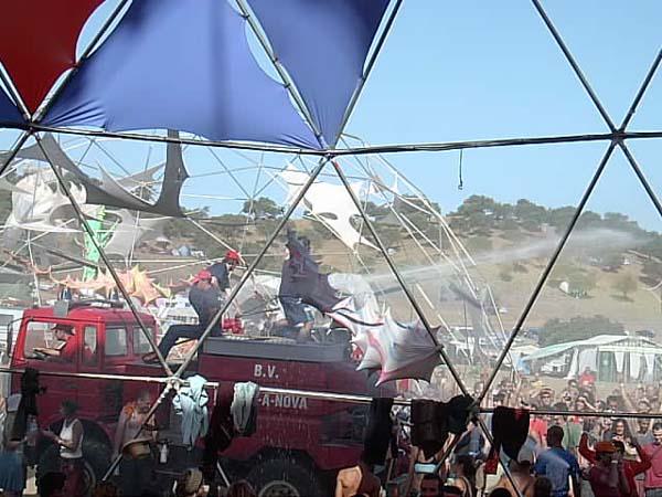  Bildname: 717.jpg 
 Breite: 600 Pixel 
 H�he: 450 Pixel 
 Gr�sse: 65 kB 