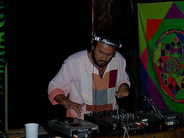  Bildname: IM001131.jpg 
 Breite: 600 Pixel 
 H�he: 450 Pixel 
 Gr�sse: 49 kB 