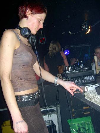  Bildname: IM001569.jpg 
 Breite: 600 Pixel 
 H�he: 800 Pixel 
 Gr�sse: 67 kB 