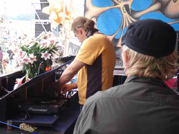  Bildname: 142.jpg 
 Breite: 600 Pixel 
 H�he: 450 Pixel 
 Gr�sse: 50 kB 