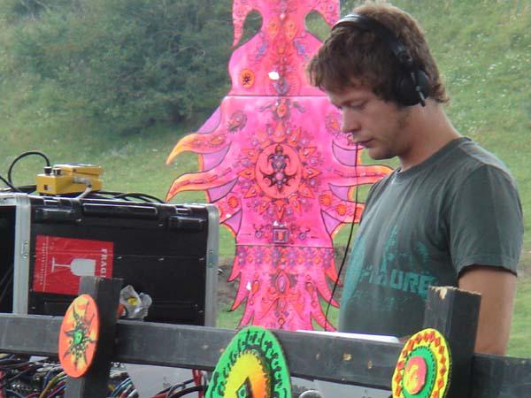  Bildname: DSC00856.jpg 
 Breite: 600 Pixel 
 H�he: 450 Pixel 
 Gr�sse: 69 kB 