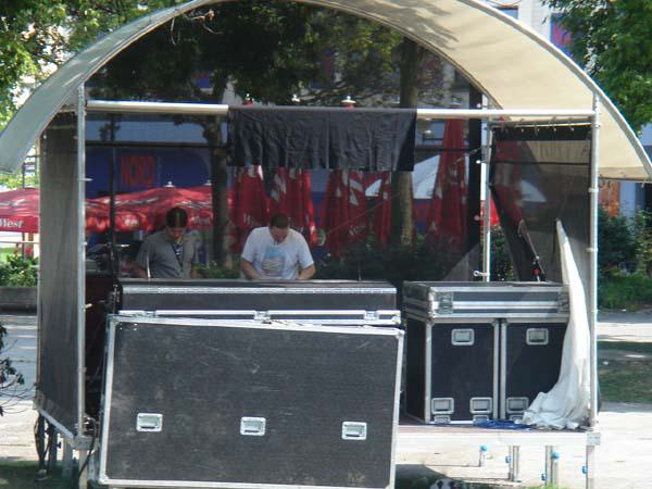  Bildname: DSC01136.jpg 
 Breite: 600 Pixel 
 H�he: 450 Pixel 
 Gr�sse: 70 kB 