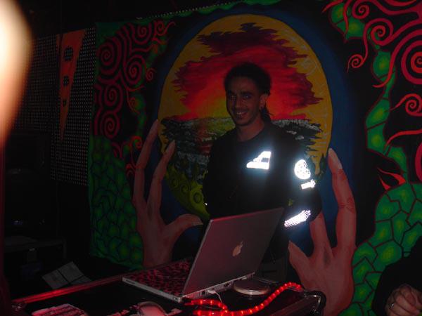  Bildname: DSC01847.jpg 
 Breite: 600 Pixel 
 H�he: 450 Pixel 
 Gr�sse: 51 kB 