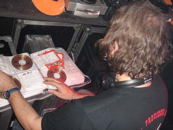  Bildname: DSC01954.jpg 
 Breite: 600 Pixel 
 H�he: 450 Pixel 
 Gr�sse: 64 kB 