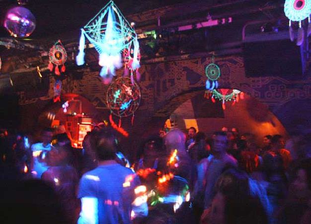  Bildname: 01010071.jpg 
 Breite: 600 Pixel 
 H�he: 431 Pixel 
 Gr�sse: 48 kB 