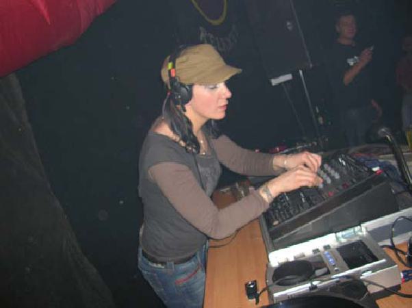  Bildname: DSCN4228.jpg 
 Breite: 535 Pixel 
 H�he: 400 Pixel 
 Gr�sse: 51 kB 