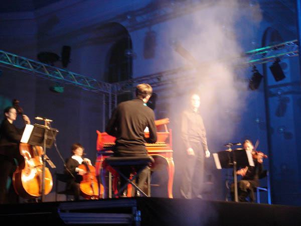  Bildname: DSC02672.jpg 
 Breite: 600 Pixel 
 H�he: 450 Pixel 
 Gr�sse: 60 kB 