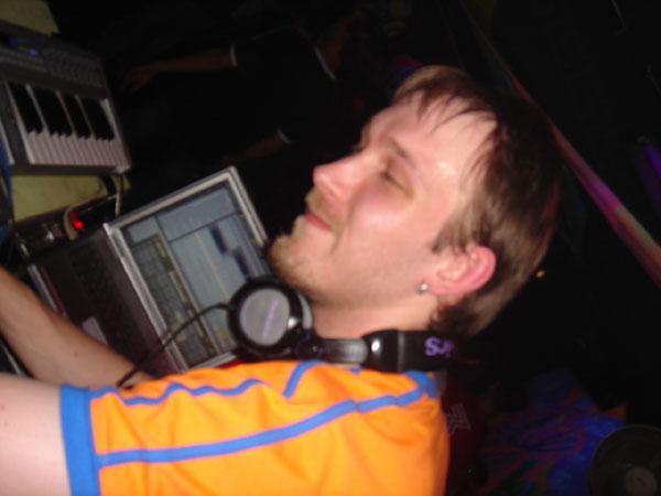  Bildname: DSC03479.jpg 
 Breite: 600 Pixel 
 H�he: 450 Pixel 
 Gr�sse: 54 kB 