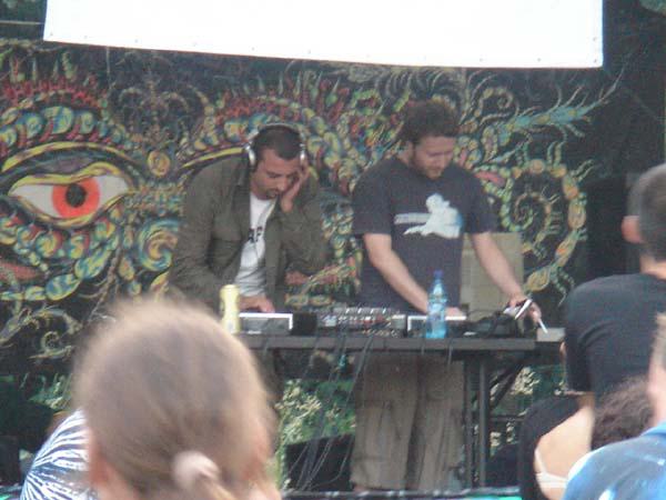  Bildname: DSC03763.jpg 
 Breite: 600 Pixel 
 H�he: 450 Pixel 
 Gr�sse: 61 kB 