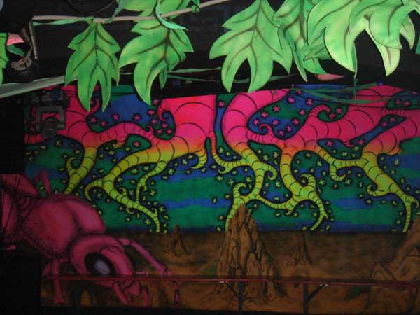  Bildname: jalanda1.jpg 
 Breite: 600 Pixel 
 H�he: 450 Pixel 
 Gr�sse: 61 kB 