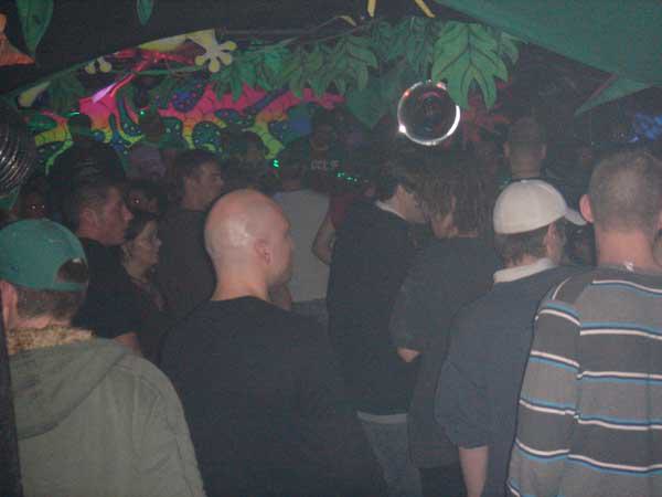  Bildname: jalanda36.jpg 
 Breite: 600 Pixel 
 H�he: 450 Pixel 
 Gr�sse: 37 kB 