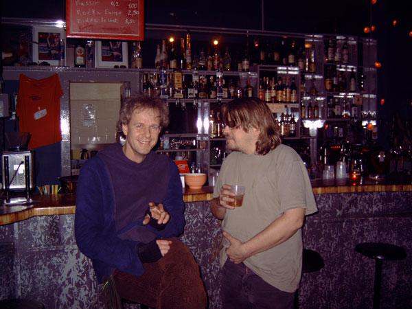  Bildname: 033-wirtzy-und-helge.jpg 
 Breite: 600 Pixel 
 H�he: 450 Pixel 
 Gr�sse: 69 kB 