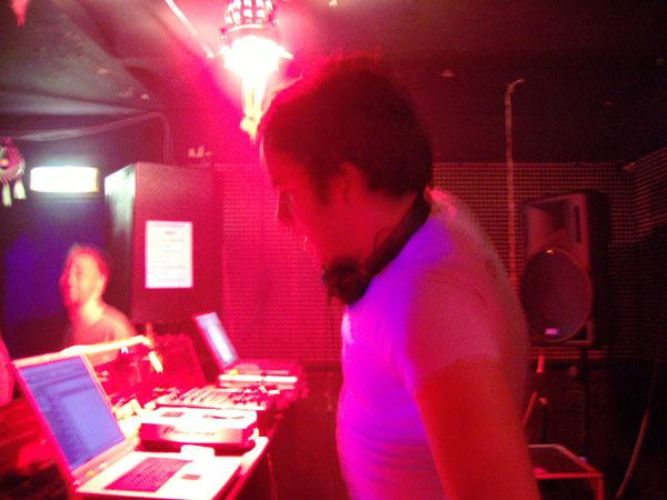  Bildname: IMG_2212.jpg 
 Breite: 600 Pixel 
 H�he: 450 Pixel 
 Gr�sse: 56 kB 