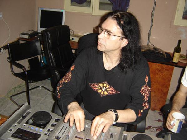  Bildname: DSC02310.jpg 
 Breite: 400 Pixel 
 H�he: 300 Pixel 
 Gr�sse: 65 kB 