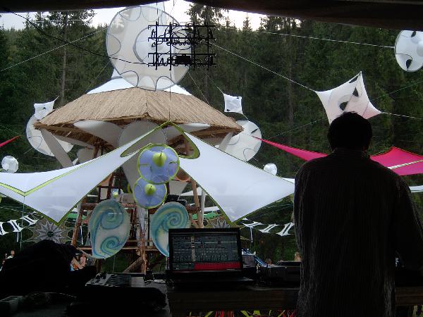  Bildname: IM000555.JPG 
 Breite: 2048 Pixel 
 H�he: 1536 Pixel 
 Gr�sse: 734 kB 