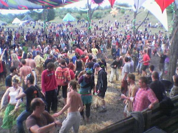  Bildname: Foto(935).jpg 
 Breite: 640 Pixel 
 H�he: 480 Pixel 
 Gr�sse: 56 kB 