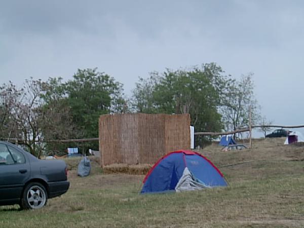  Bildname: IM001047.JPG 
 Breite: 640 Pixel 
 H�he: 480 Pixel 
 Gr�sse: 58 kB 