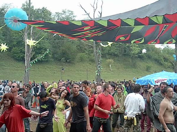  Bildname: IM001077.JPG 
 Breite: 640 Pixel 
 H�he: 480 Pixel 
 Gr�sse: 65 kB 