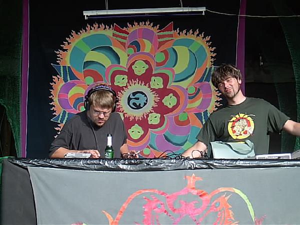  Bildname: IM001129.JPG 
 Breite: 640 Pixel 
 H�he: 480 Pixel 
 Gr�sse: 63 kB 