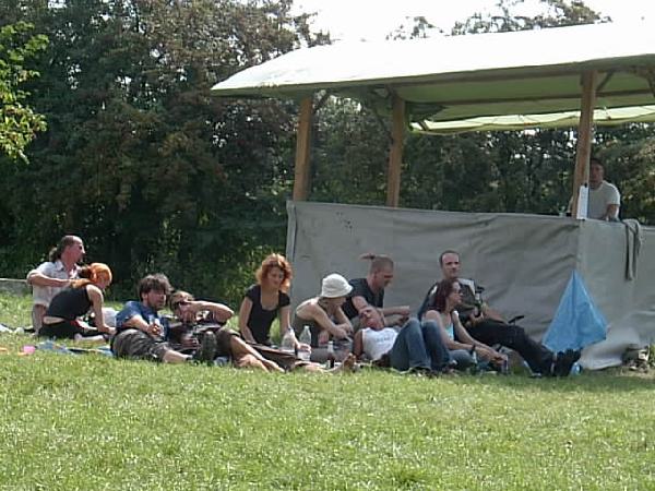  Bildname: IM001160.JPG 
 Breite: 640 Pixel 
 H�he: 480 Pixel 
 Gr�sse: 64 kB 